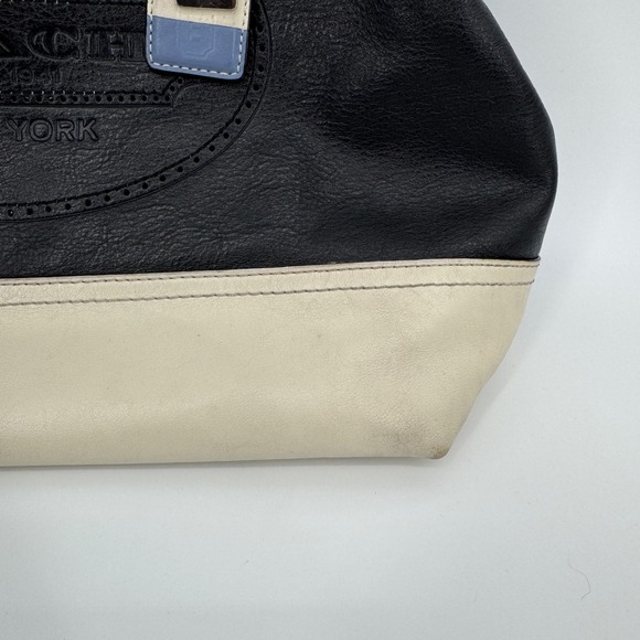 Coach Hamptons Weekend Perforated Tote Black Cream Leather Large Shoulder Bag - Picture 5 of 16